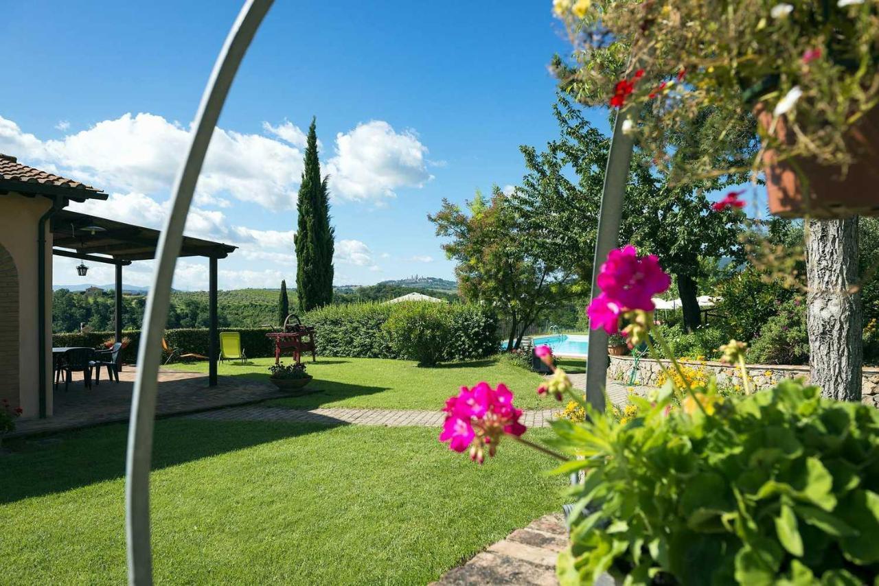 Agriturismo Il Poggetto Сан Джиминяно Екстериор снимка